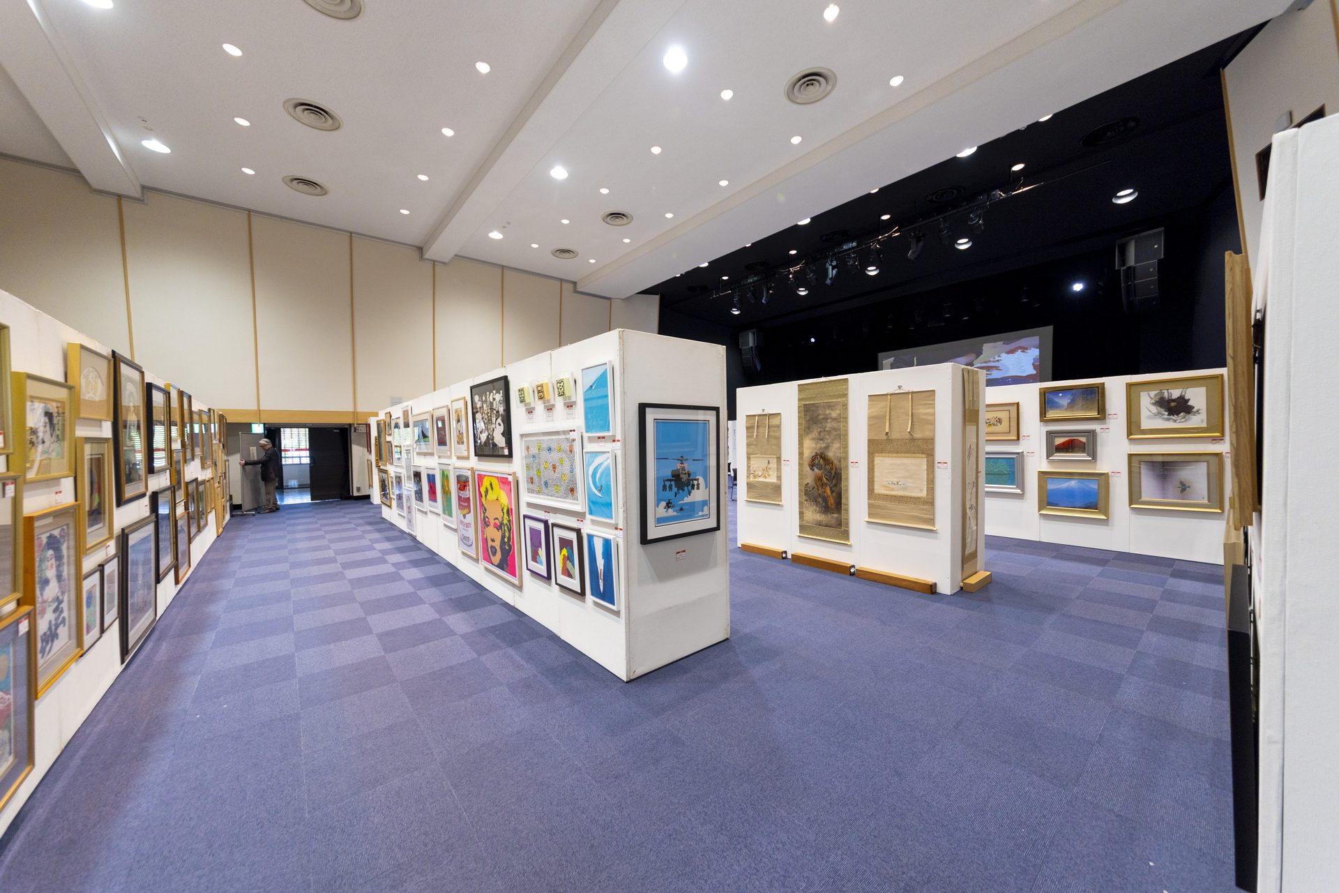 絵画展示会の様子